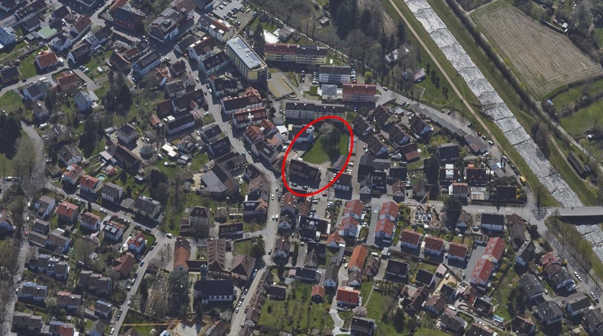 Luftbild: Markiert ist die Breisgauer Straße 61