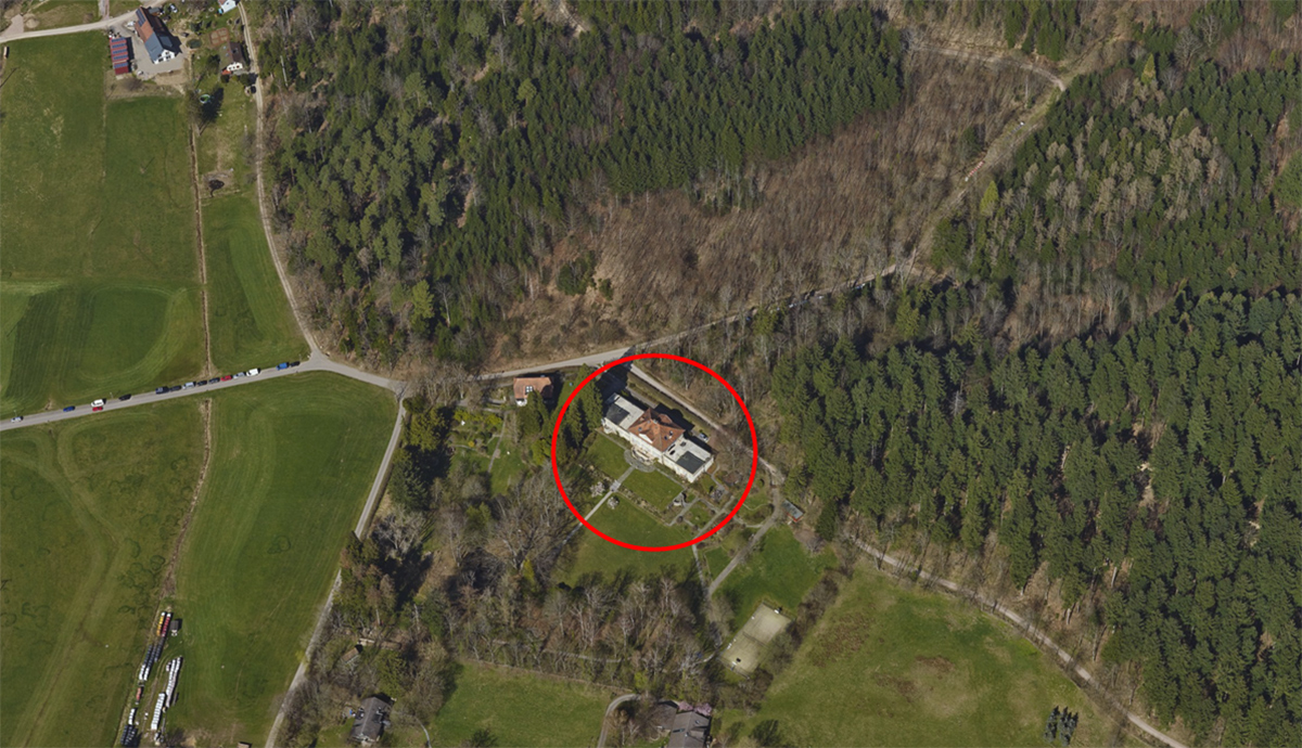 Luftbild: Markiert ist die illa Mez im Wildbachweg 11