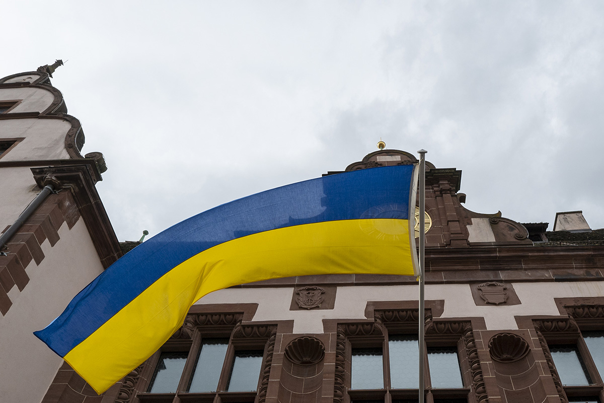 gelb/blaue Ukraine Flagge
