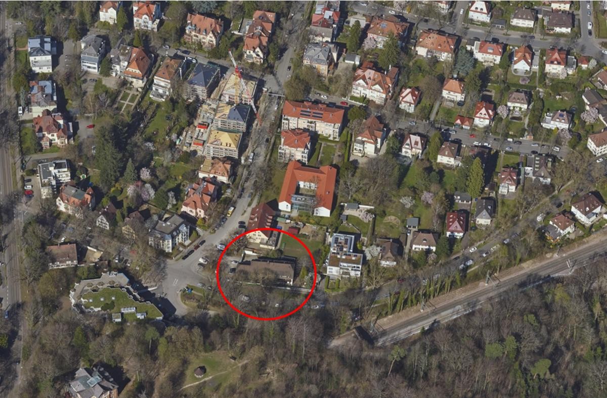 Luftbild: Markiert ist die Fürstenbergstraße 23 am Rande des Sternwaldes