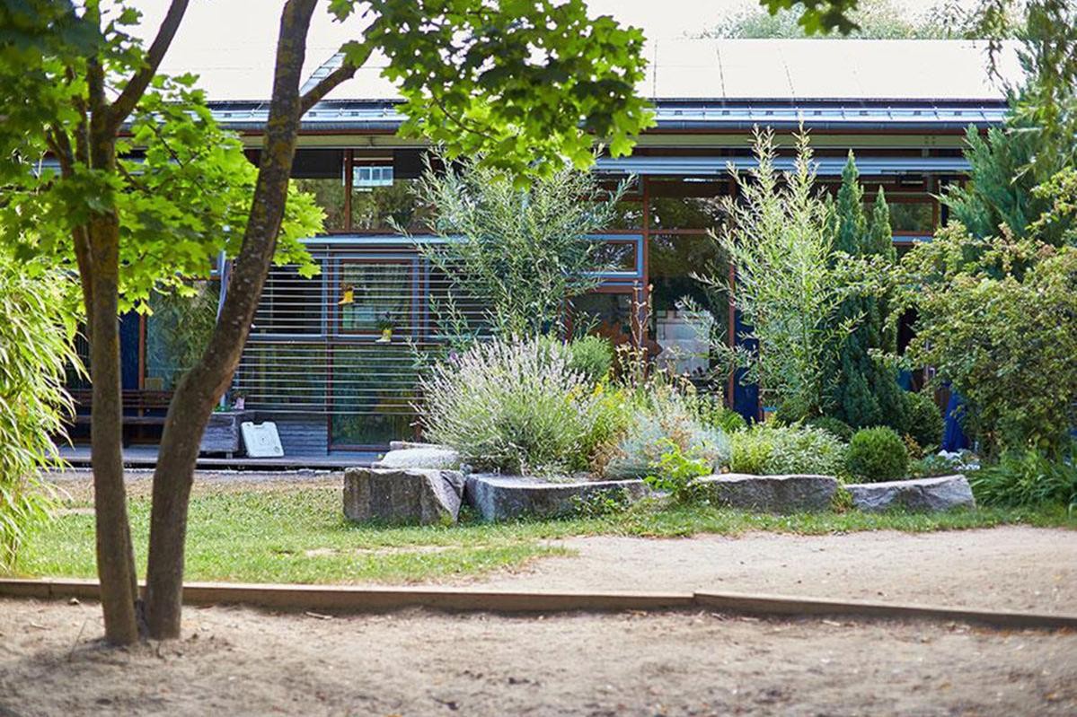 Außenansicht Kinderhaus Taka-Tuka-Land