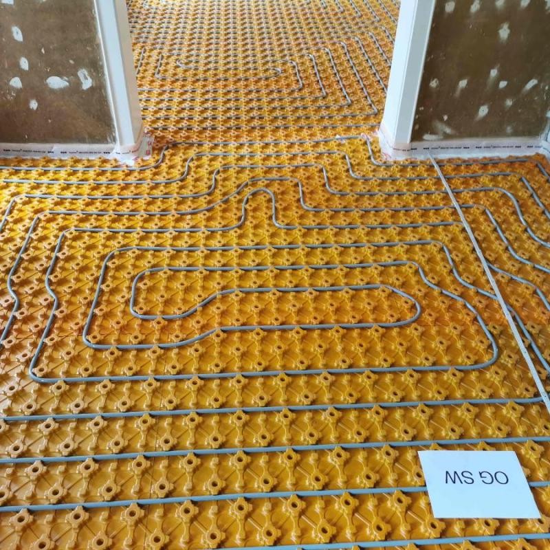 Fußbodenheizung Man sieht die Fußbodenheizung vor der Verlegung des Estrichs