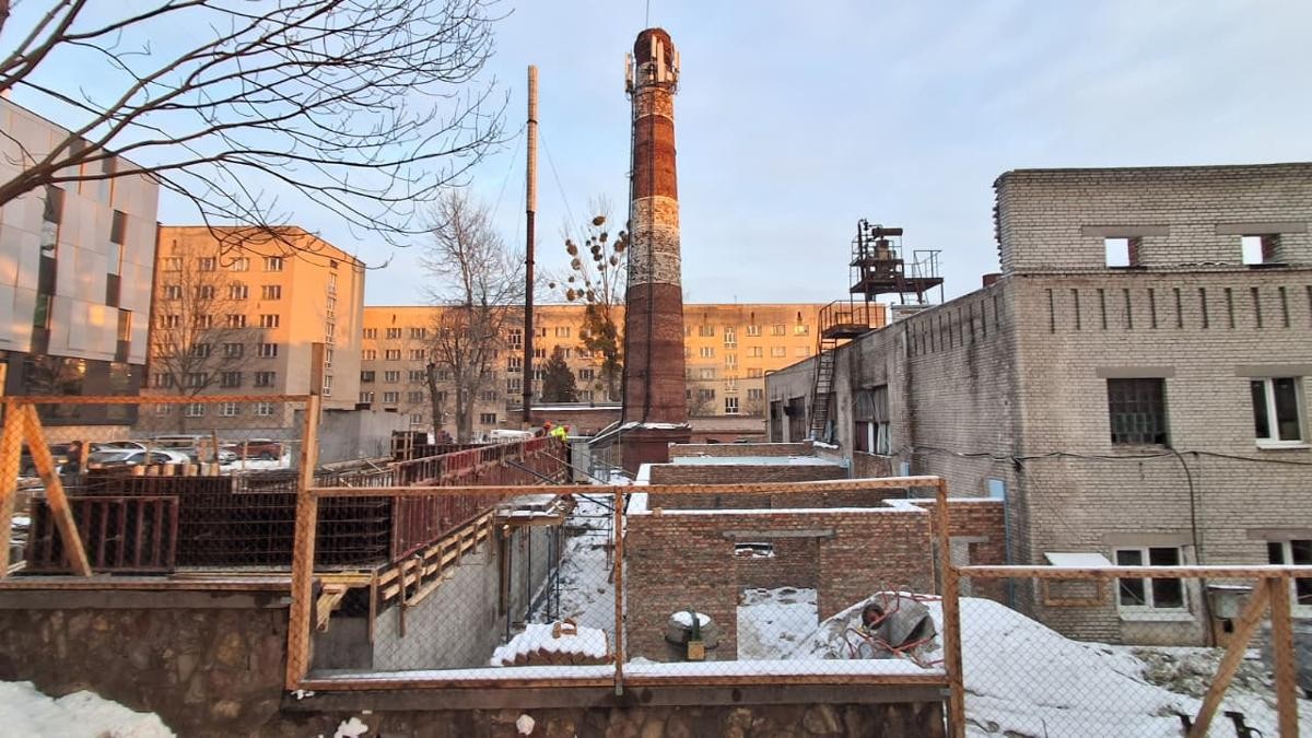 Blick auf die Baustelle des Traumazentrums in Lviv