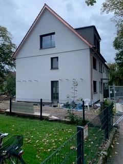 Seitperspektive des sanierten Hauses