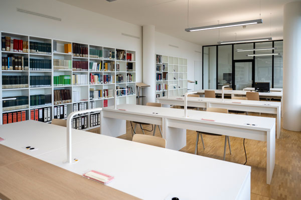 Lesesaal im Stadtarchiv