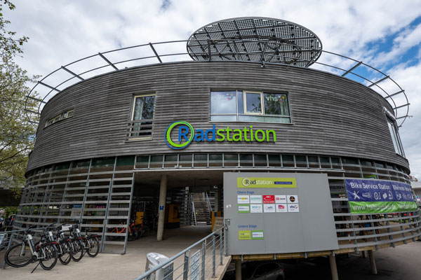 Außenansicht Radstation, Gebäude