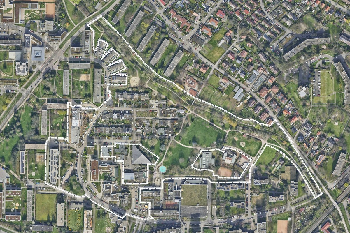Luftbild mit einer Linie die das Sanierungsgebiet umfasst