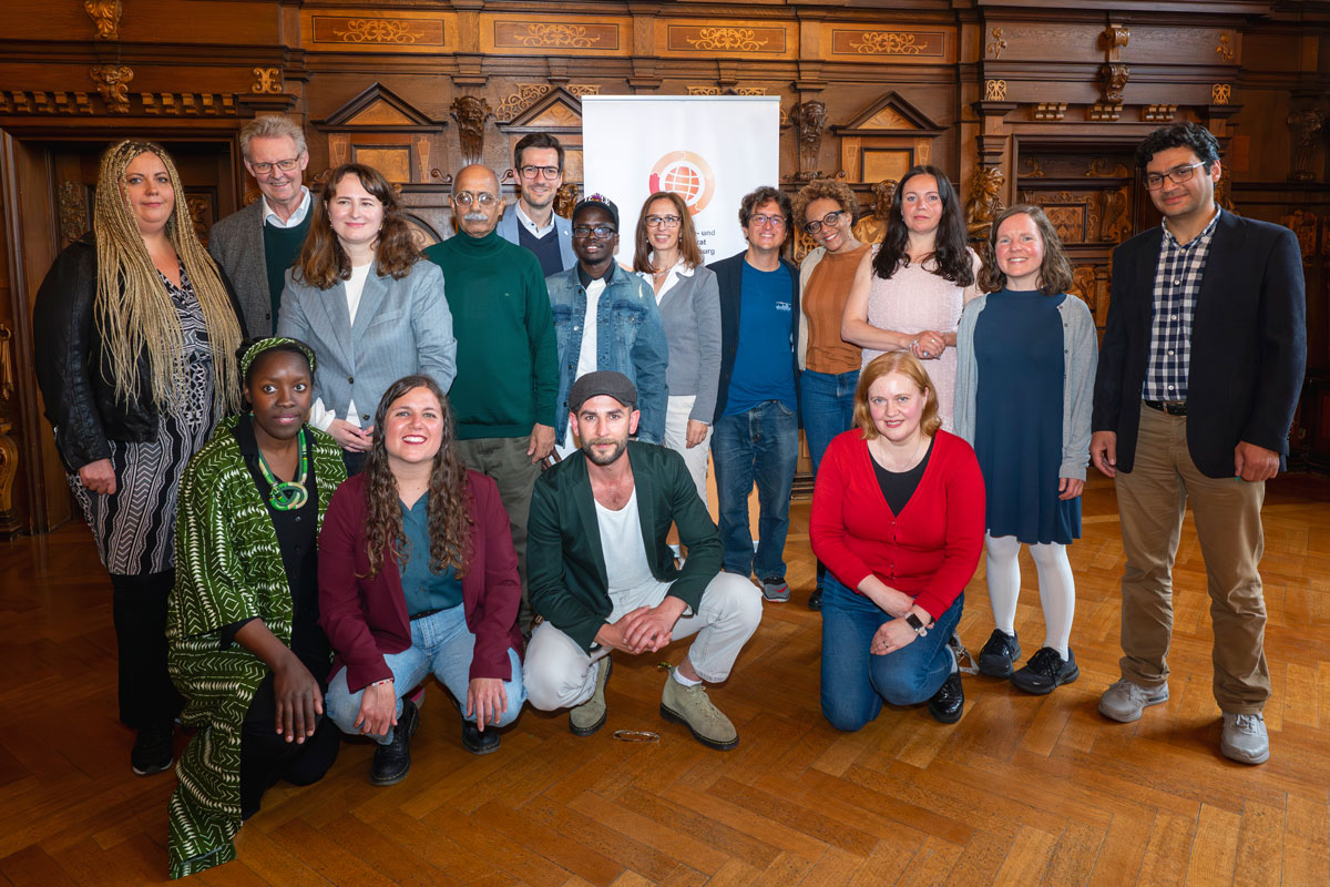 Gruppenfoto des neu gewählten Migrantinnenbeirats