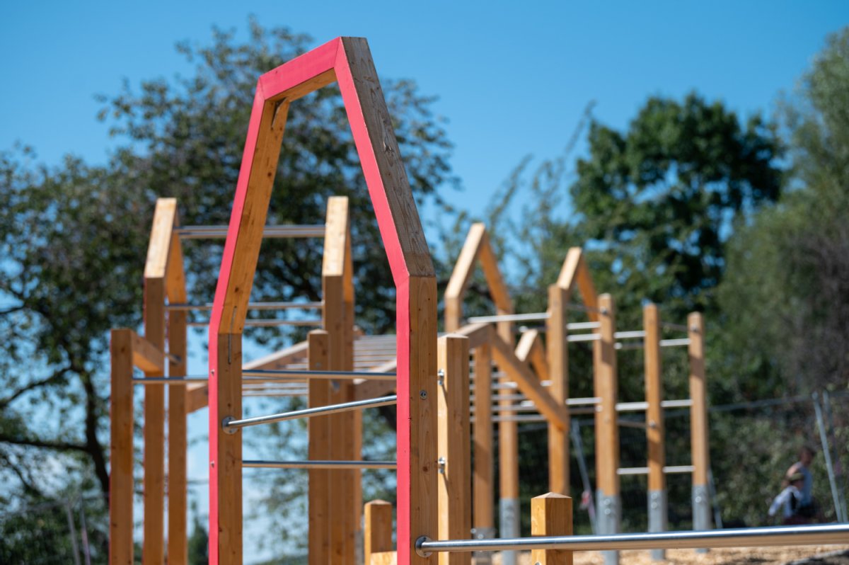 Spielkrater im Seepark