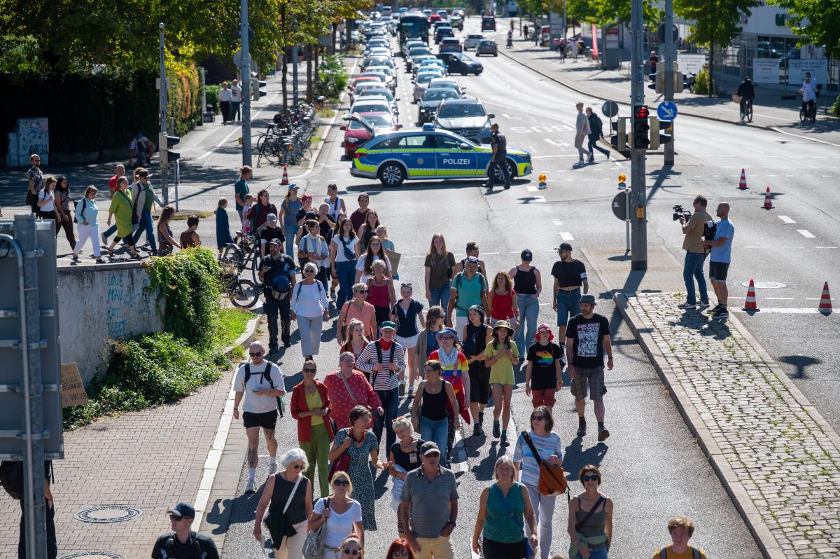 Demonstrierende auf dem Friedrichring
