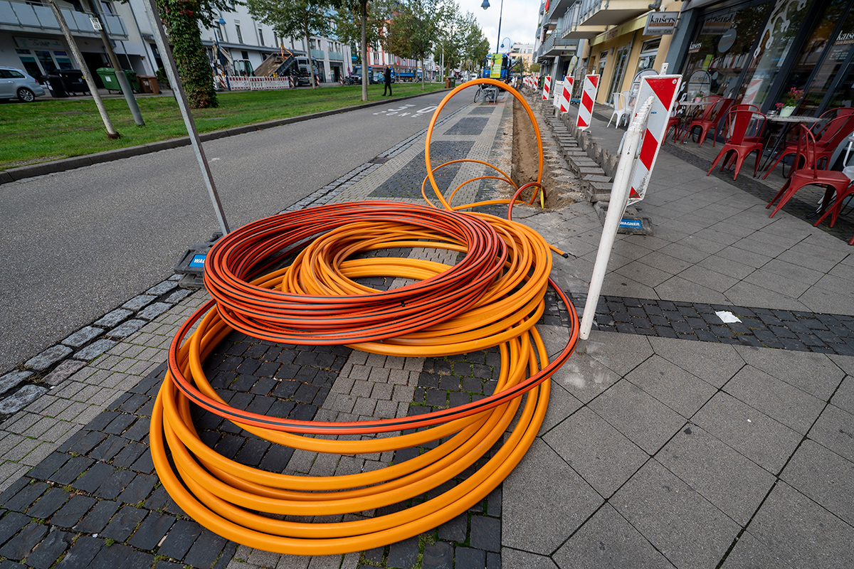 Vorsicht bei orangefarbenen Kabeln