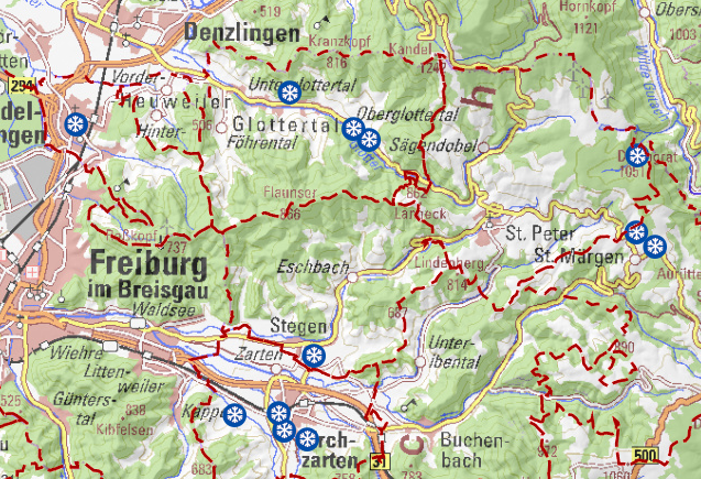 Menschen auf einem Platz 