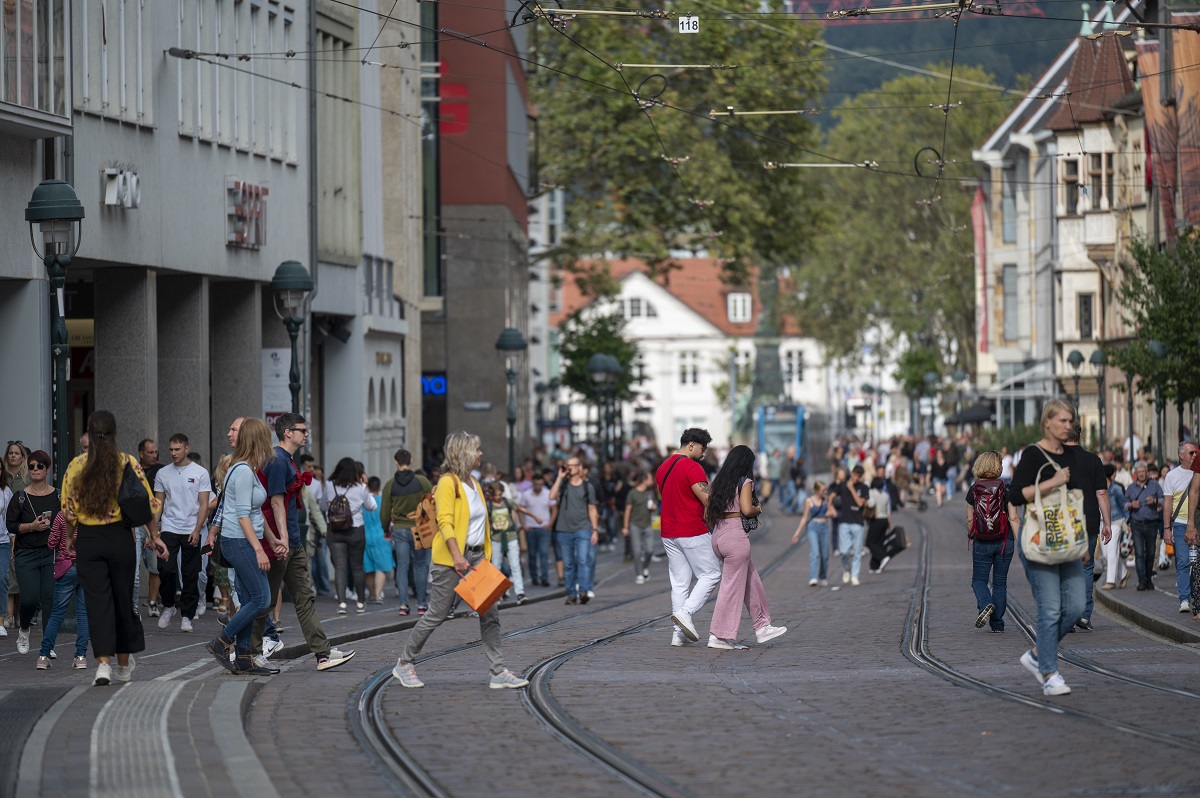 belebte Kaiser-Joseph-Straße