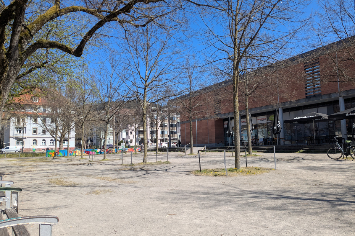 Platz am Zentrum Oberwiehre