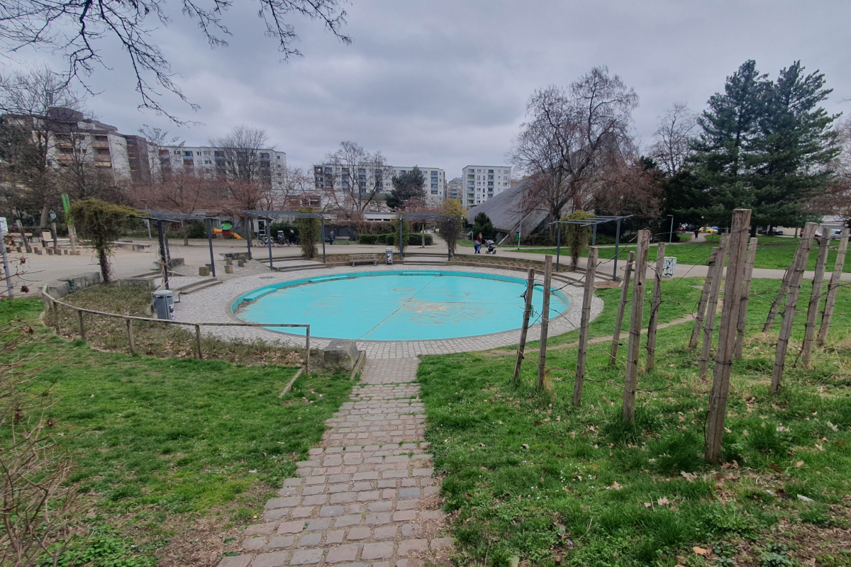 Grünanlage am Dorfbach