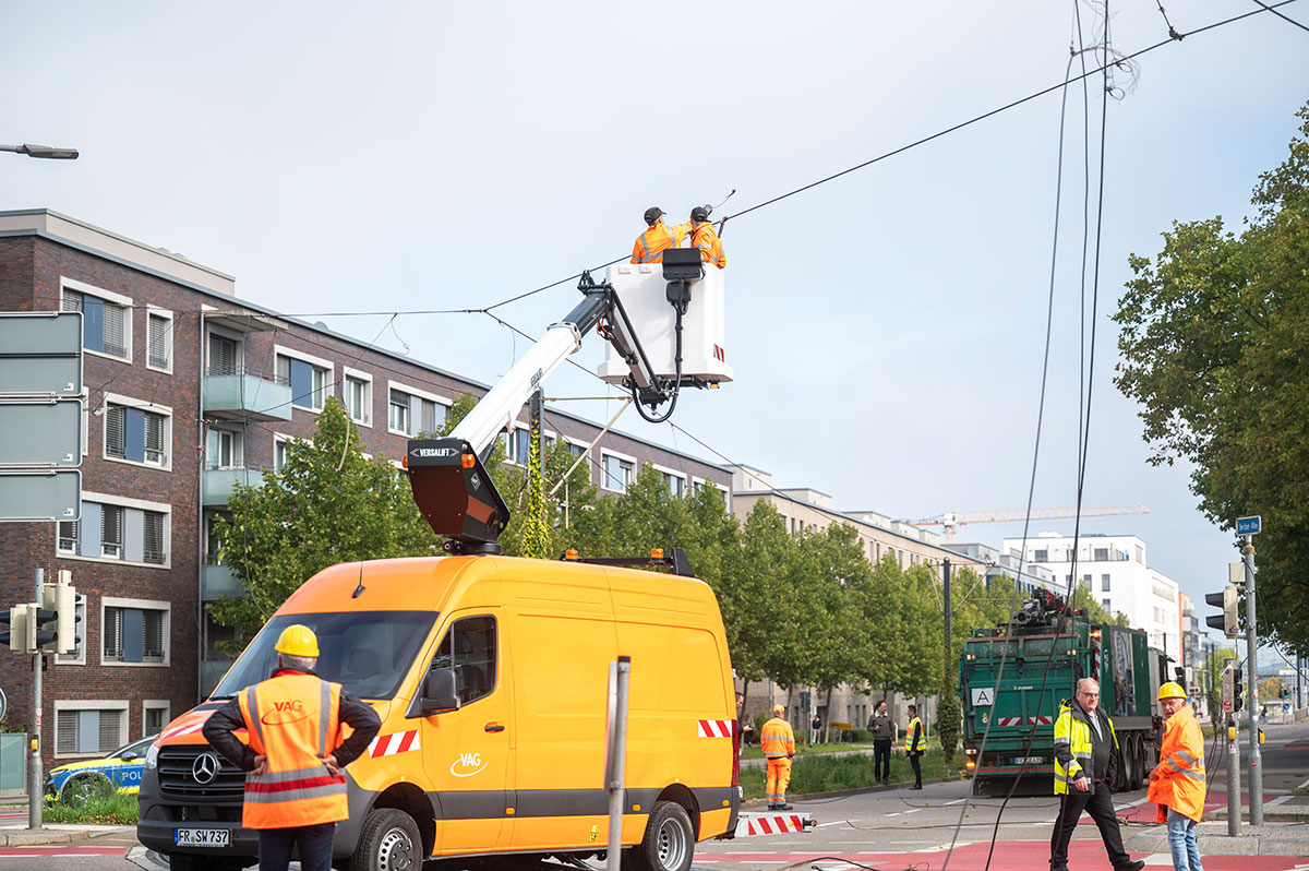 VAG-Fahrzeug bei Reparaturarbeiten