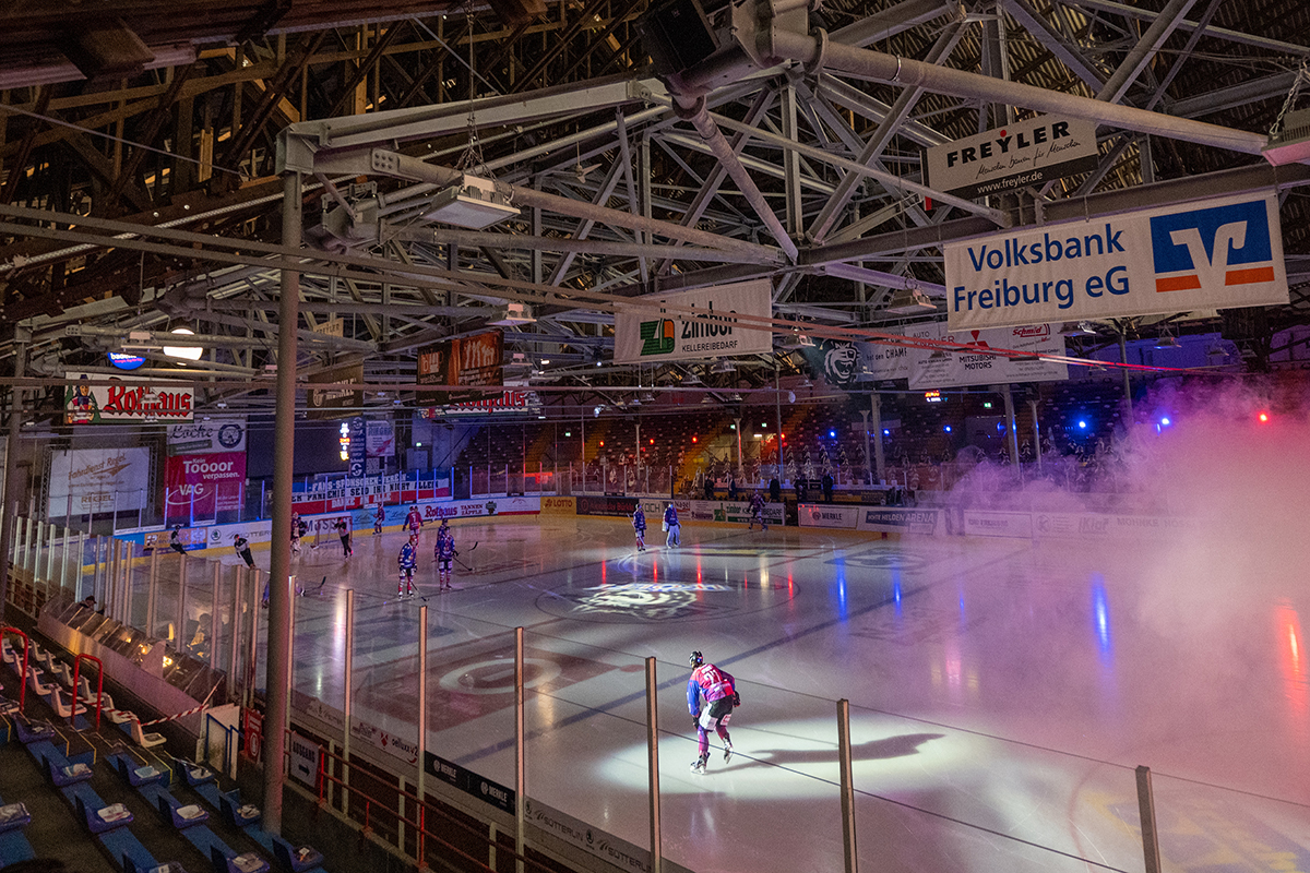 Die Eishalle des EHC