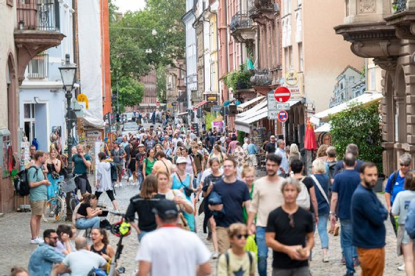 Menschenansammlung Innenstadt