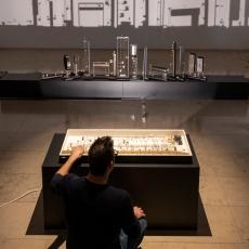 Ausstellungsansicht, Bis die Bude brummt – 30-jähriges Jubiläum des Fördervereins Museum für Neue Kunst, Foto: Patrick Seeger